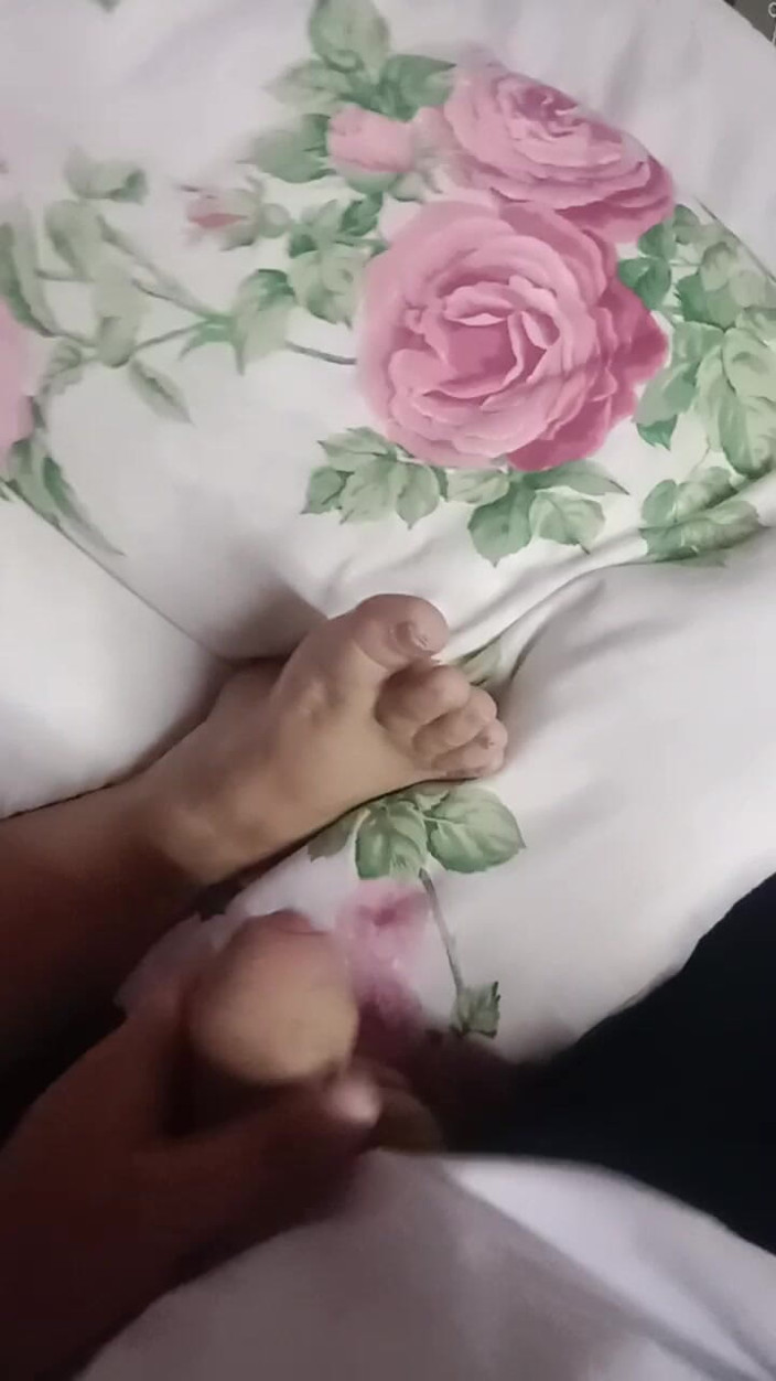 Footfetish productions: Secretly Jacking off to Stepmom's Foot