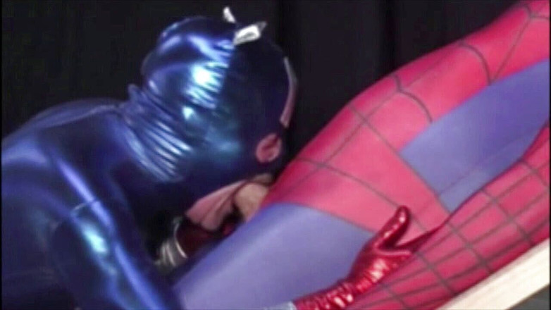 Crunch Boy: Bulto de lechón con ropa fetiche