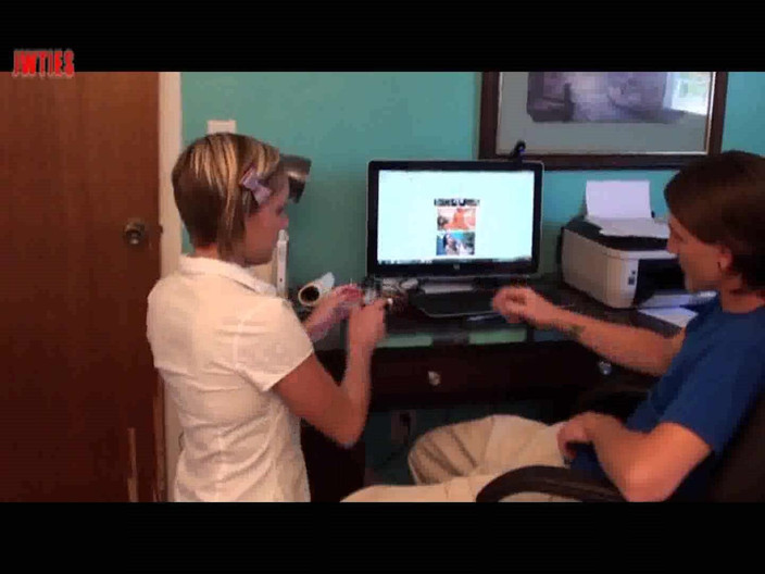 JW Ties Bondage And Fetish: Taylor Raz Zakar Merasai Masa Cepat