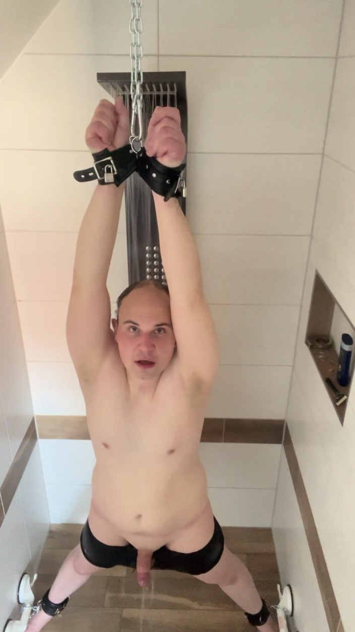 Sklavechrisi: Slave Tied in Shower with Very Hot Water