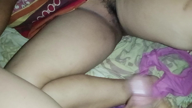 Citra: Я перетасувався в кімнаті мачухи, дивлячись на її лобкову дірку