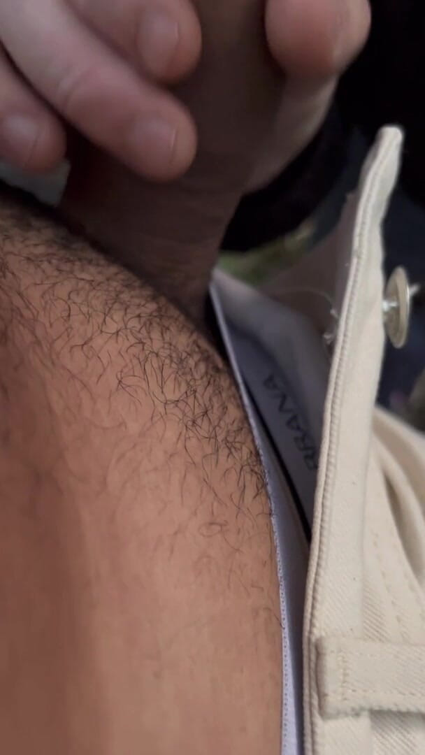 Hot dick in your ass: クルージングが大好きで、ストレートの既婚男性とセックスします