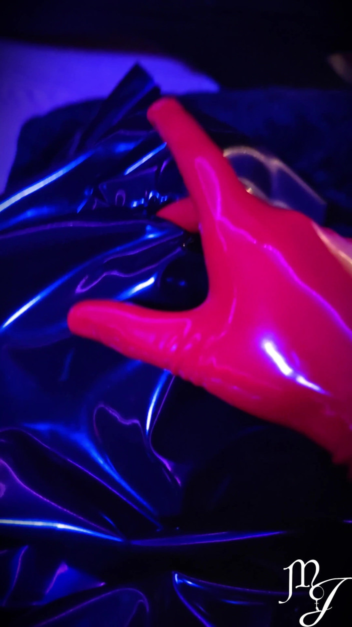 DeesseJulia: 紧身衣！Mistress Julia