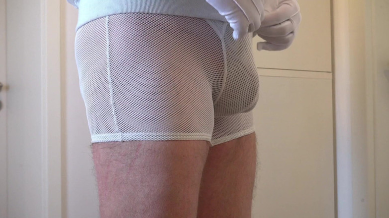 GERMANE_XL: White alpha hunk Berlin 5