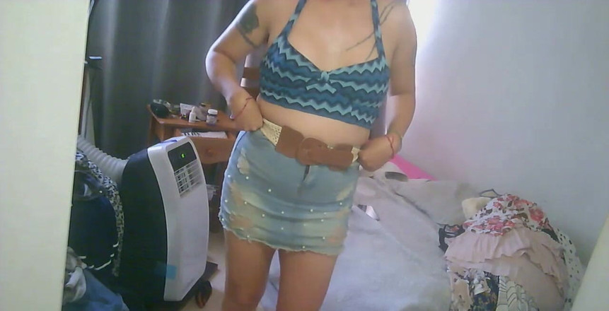 Nikki Montero: J'essaye un nouvel ajustement pendant mon show webcam !