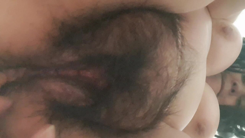 Mommy big hairy pussy: Aşağıda sevgilim için yakın çekim