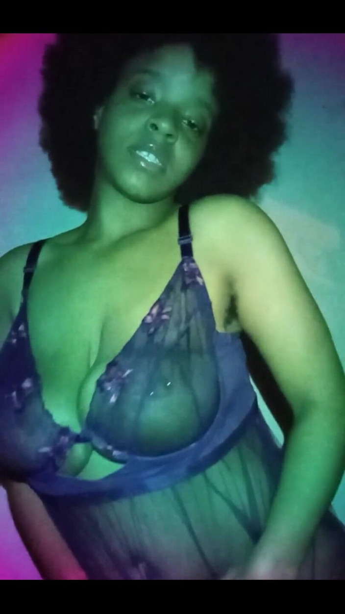 XMissusXeX: Cho tôi biết những gì tôi thích nghe - giọng nói...