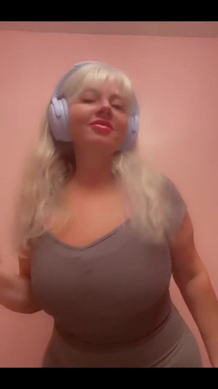 PaintedRose: 일요일 쉴과 춤을 추자!