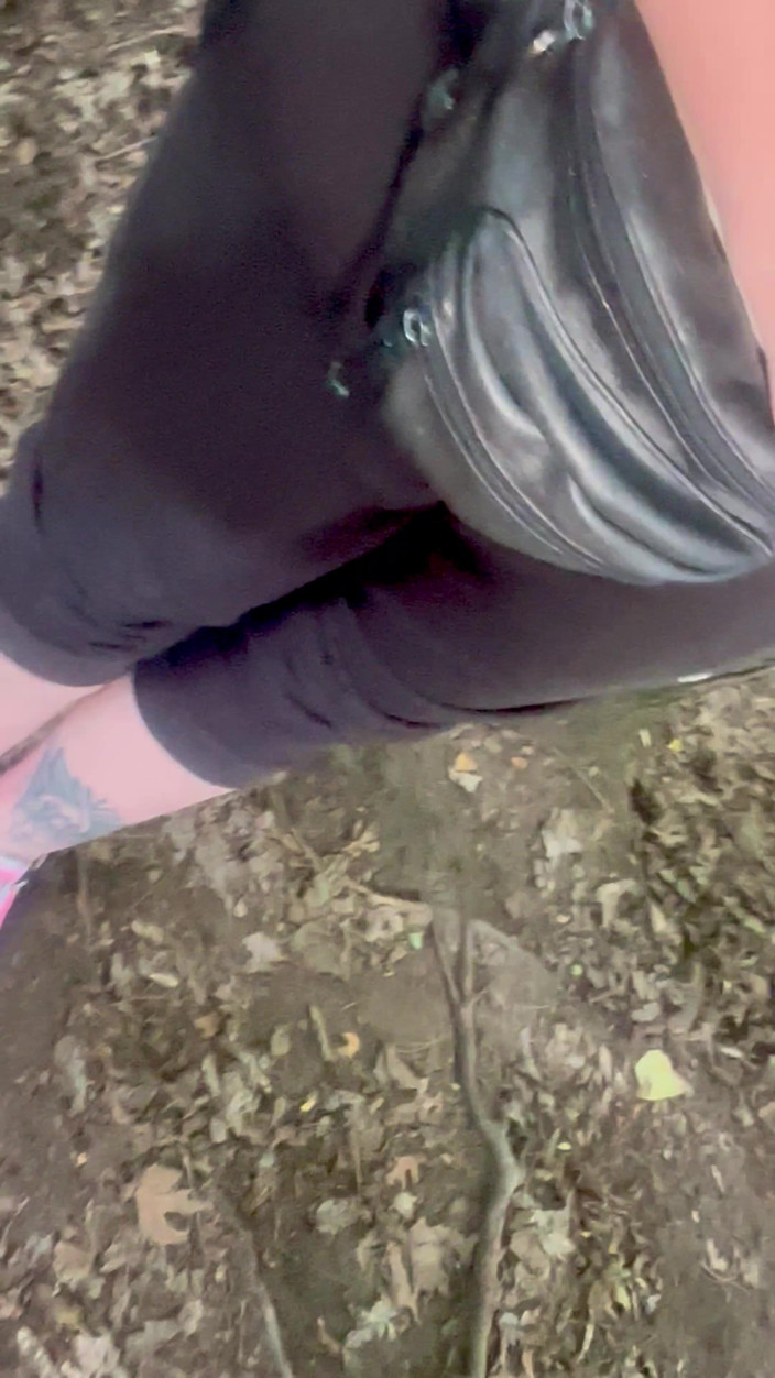 Alpha stud 4 u: P on Her Cute Pink Sandals, Camera Focused on Her...