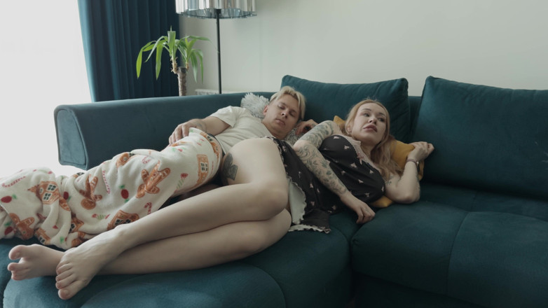 Toma Mur: Step Mom with Huge Tits Shares the Bed with Step...