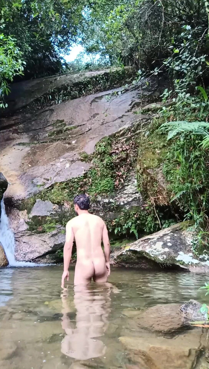 Tommhot: On a Walk to the River - Masturbation and Outdoor Urination