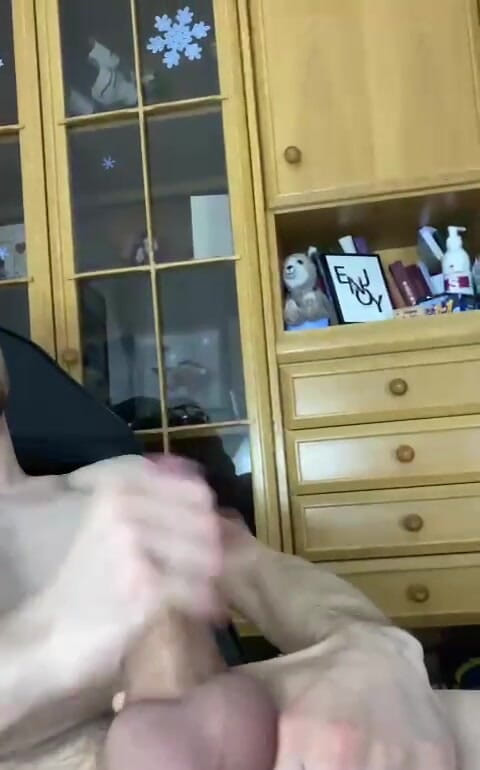 Hottestguys21: We zijn altijd elkaars favoriete speeltje, en als we niet...