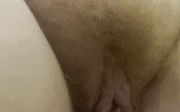 noturbabymoms: Van dichtbij harig poesje spelen bbw pawg