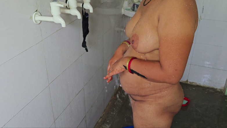 bisex321: Kesenangan Kamar Mandi Desi Bhabhi