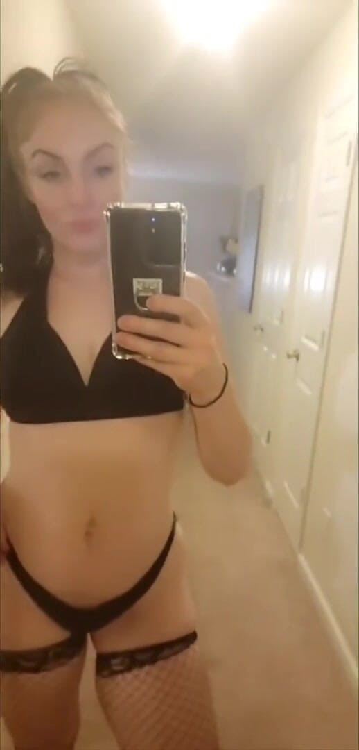 Kiss My Sole: Foot tease, squats, fish nets