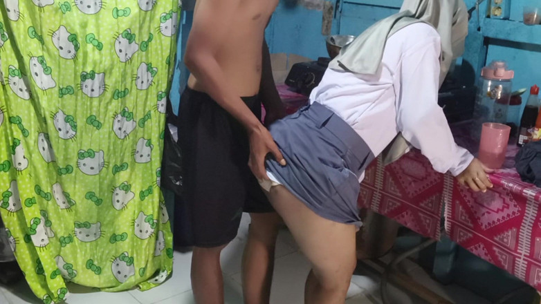 Rania: Ngentot Adik Ipar Mau Berangkat Ke Sekolah