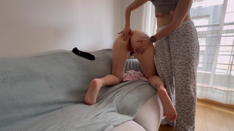 scarlettandc: Вона любить експериментувати з моїм анусом