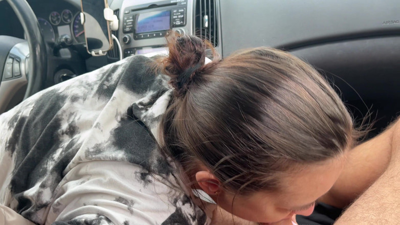 fantasycouplexxx: 車の中で最高のフェラチオ