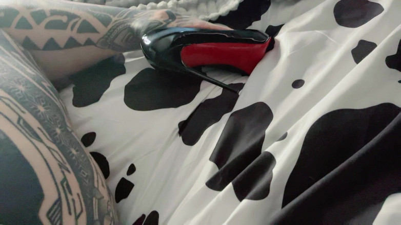 Miss Valentina: Amcık ve Louboutins