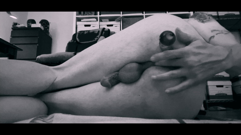 Sasha James: 3 brinquedos 1 buraco