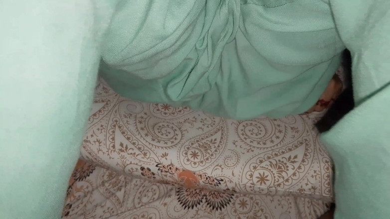 QueenbeautyQB: Madrasta gostosa nunca esperava visita tarde da noite