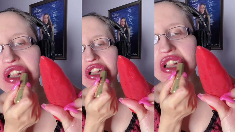 FinDom Goaldigger: Asmr Paprika Makan Lada - Asmr, cermin mata, gincu, gincu, bibir...