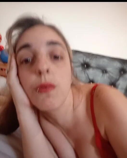 tunoviaputita: Bebek. Benimle oynamayı seviyor musun?