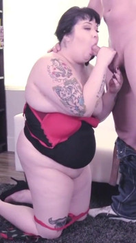 Young plumper shows off her love of the cock