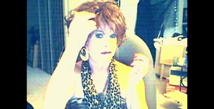 FemmeCheri120: クィアからクイーンへの変貌