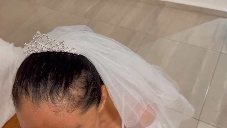 Magnita: The bride wants you to cum on her face