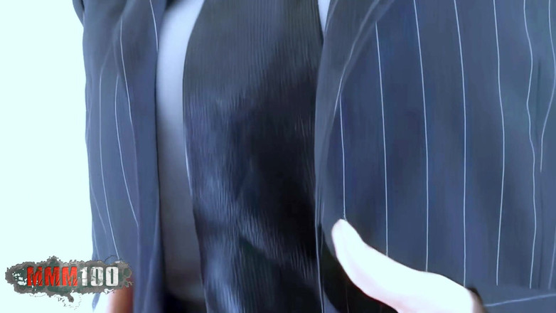 MMM100: Samantha Cruse: Latina Zdejmuje swoje ubrania