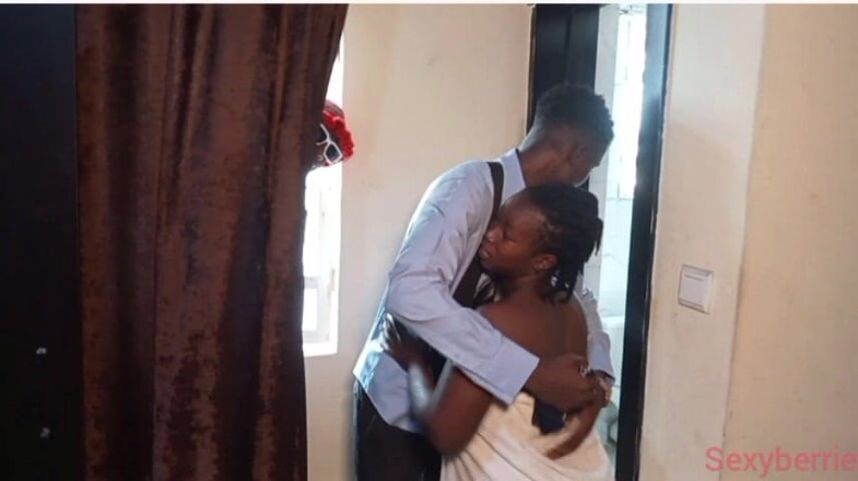 Sexy Berrie: Ich wartete darauf, dass ihr geliebter ehemann ging, bevor wir...