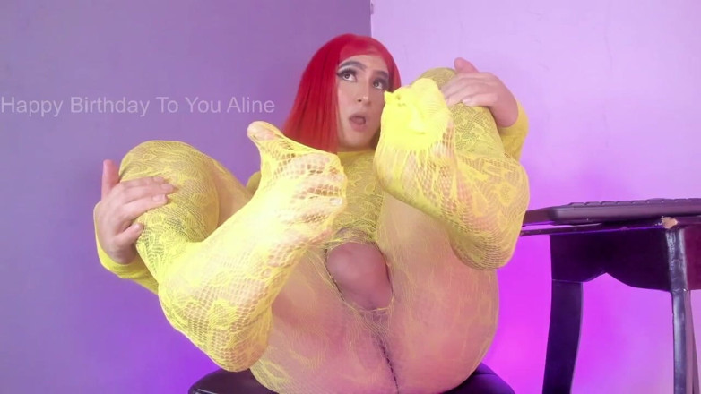 Aline Costa: Transexual Colombiana Fetish Pies Sudados Y Olor Fuerte