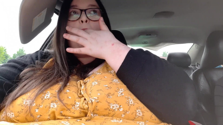 SSBBWLadyBrads: Ssbbw bbw indulges in kfc finger licking