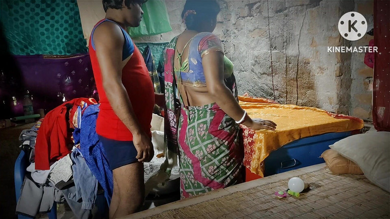 Raju Raju: Äldre styvsyster avskalade naken och knullad i bakifrån Indien desi...