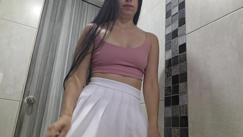 alexia twerk videos: White Skirt Try on Haul