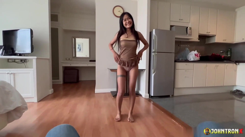 John Tron X: Johntronx - pui c - मैं पूर्व लेस्बियन थाई लड़की की चूत में वीर्य लेने वाला पहला गोरा लंड हूं
