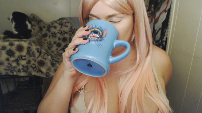 Scarlet Vixen: Burping Blonde