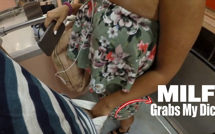 Markus Rokar: Sexy milf cizinec chytí a tře mého tvrdého ptáka přes šortky...