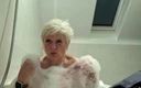 UK Joolz: Bath time bubblez. Part 2!