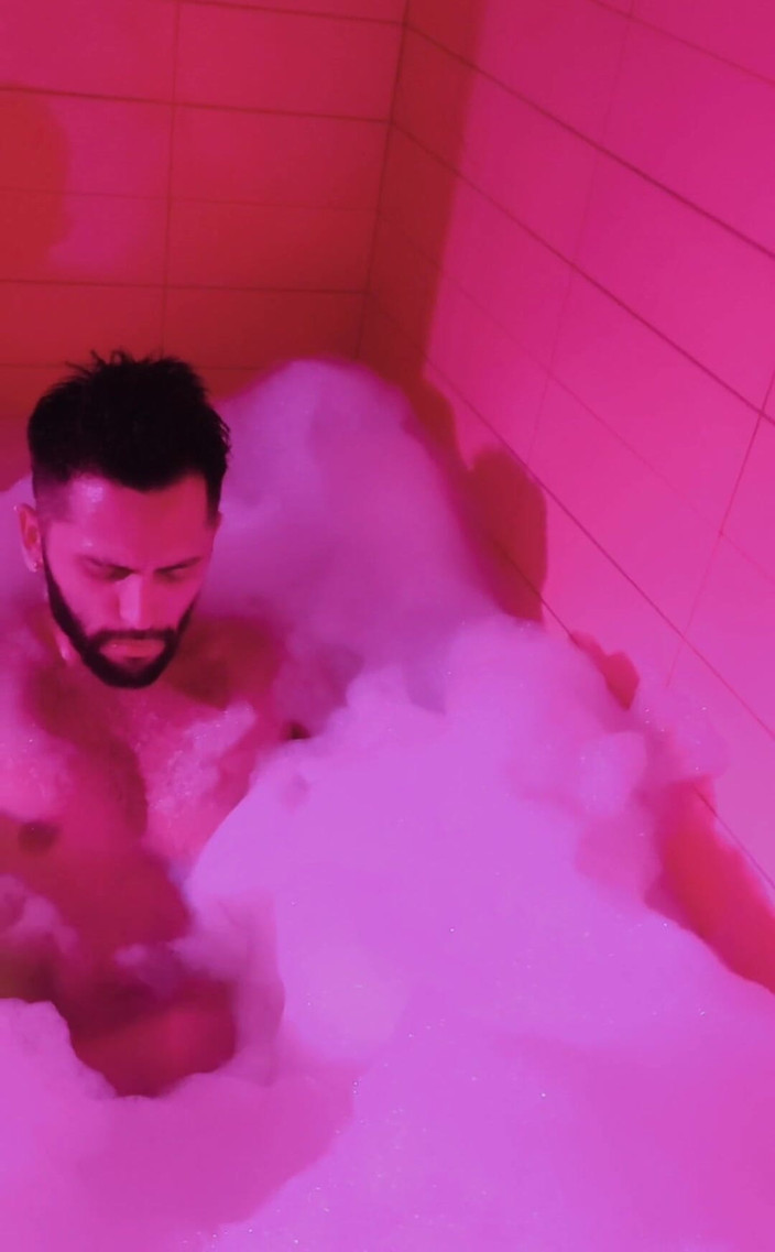 Camilo Brown: Mandi gelembung super