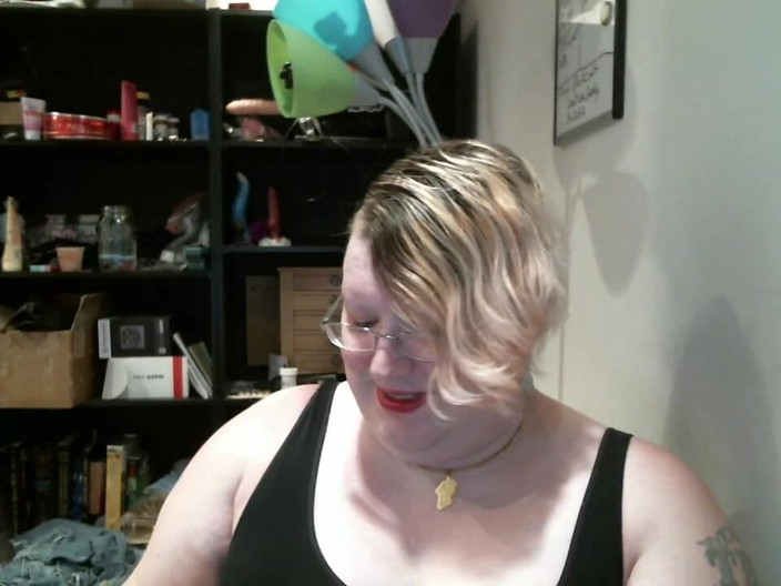 Roxxie rae page: Wyvernsvault Unboxing