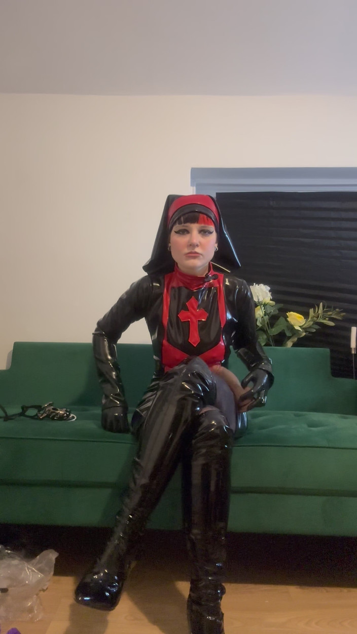 Bigtiddygoth: Tyst förförelse: Bli min sissy låst slampa inget ljud