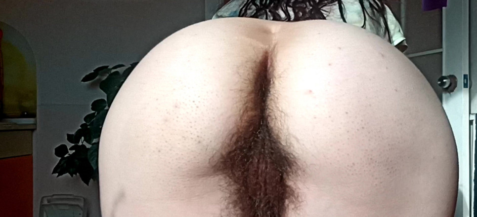 BW_Dolphin: Riesige, behaarte Muschi und Arschloch-Nahaufnahme