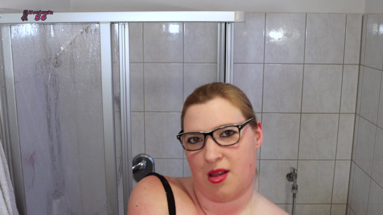 HotLeyla86: Profesoara excitată trebuie să se pișe de HotLeyla86 4K