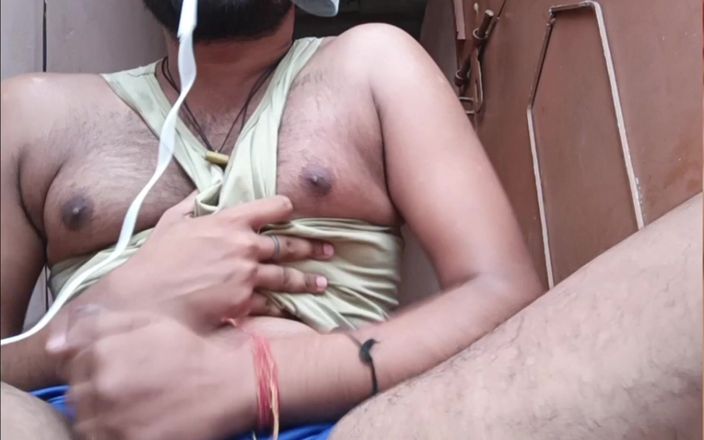 IsmaatDeva: Video masturbasi solo sambil nonton!