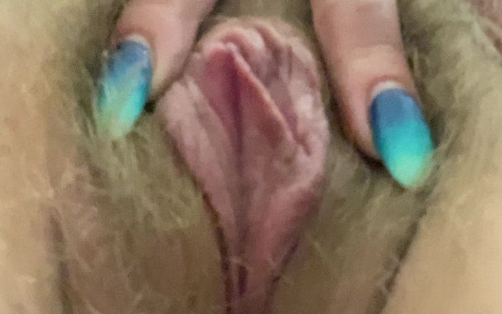 Hairy couple: Lambendo axilas peludas