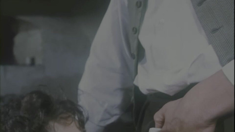 pornitaliangraffiti: 사라 영은 전 남자친구와 섹스하는 꿈을 꾸다