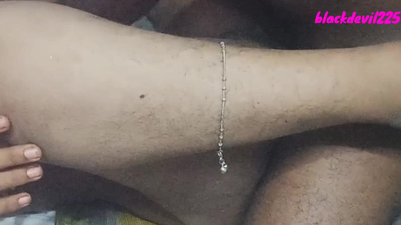 Mandadum: D dívka byla tlačena Kira a dala na židle a dala...