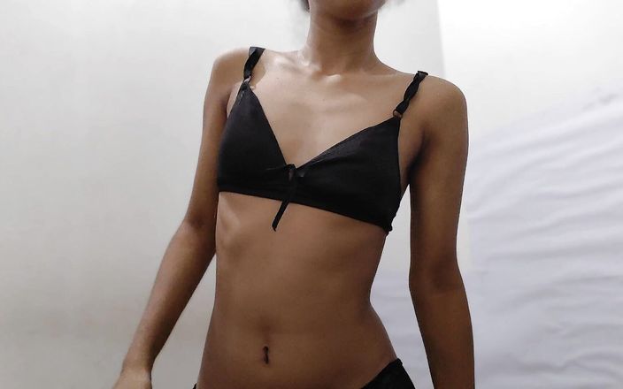 desigirl93: Linda chica cachonda después de la escuela, chodai kai liya...